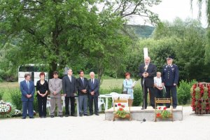 Emlékmű avatás és koszorúzási ünnepség